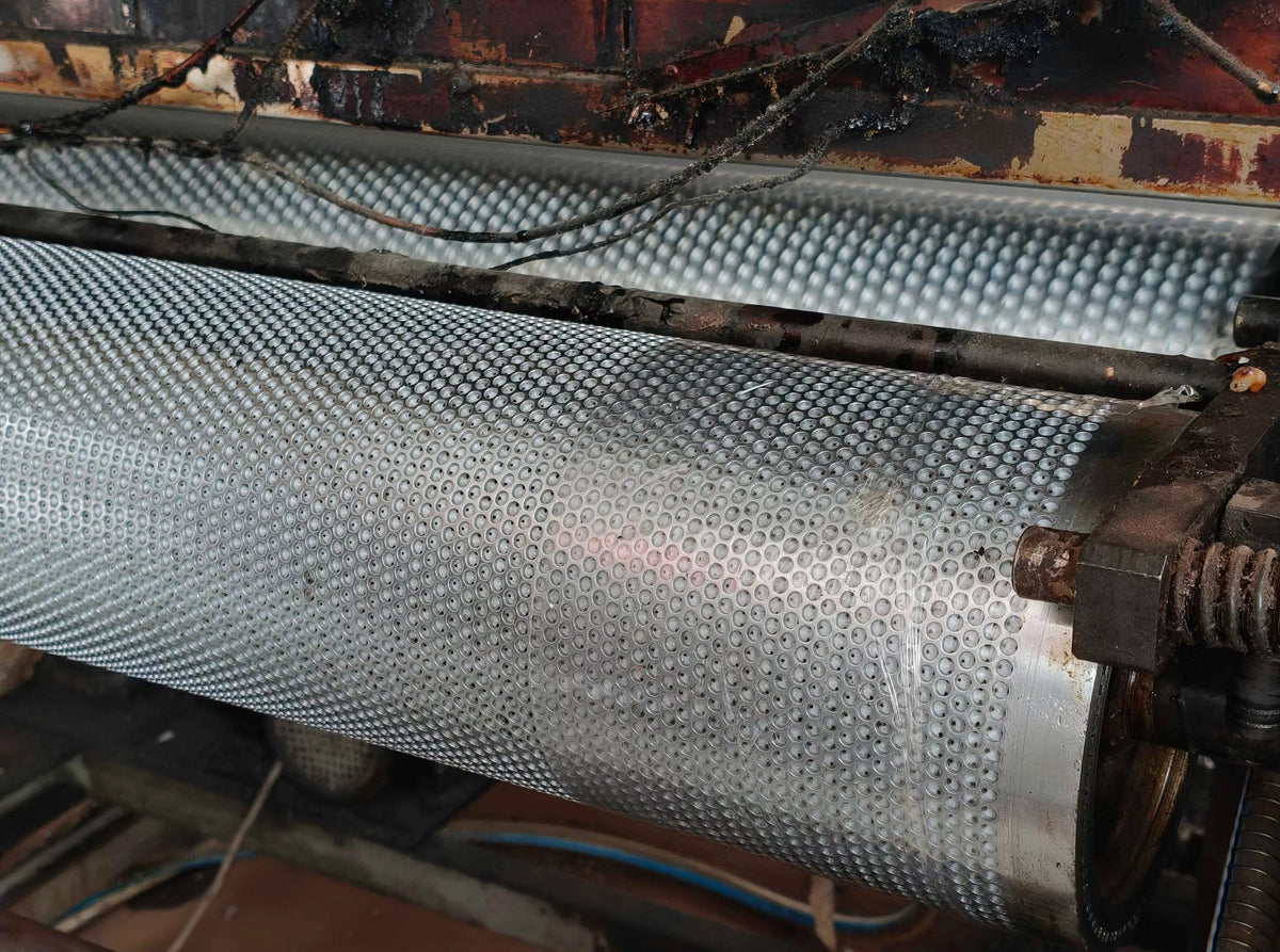 Bubble Wrap-Small Bubble–Lightweight Protective Packaging for Everyday Shipping & Surface Protection